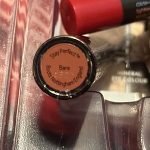 No 7 stay perfect lipstick Bare